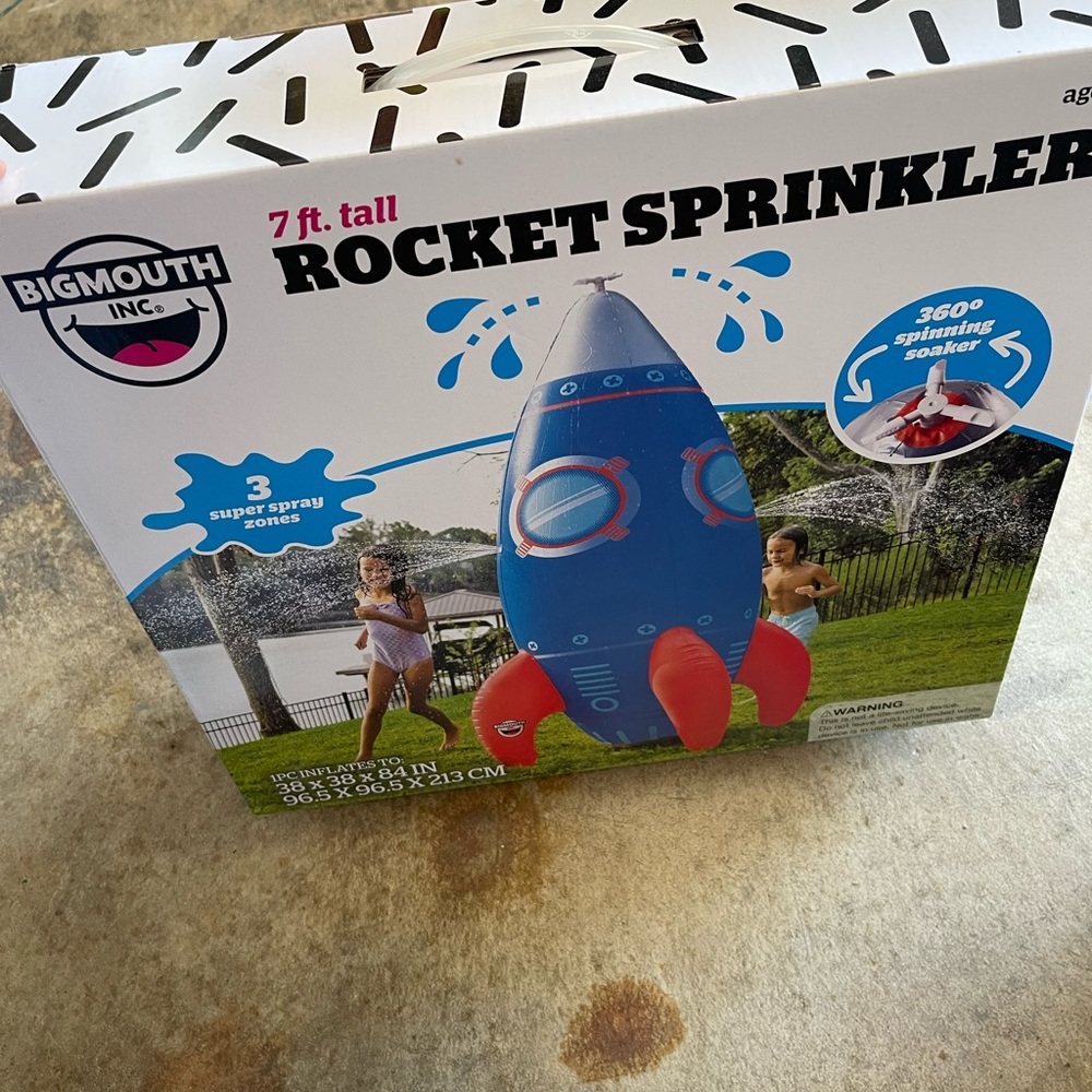 BigMouth Inc. Rocket Sprinkler brand new